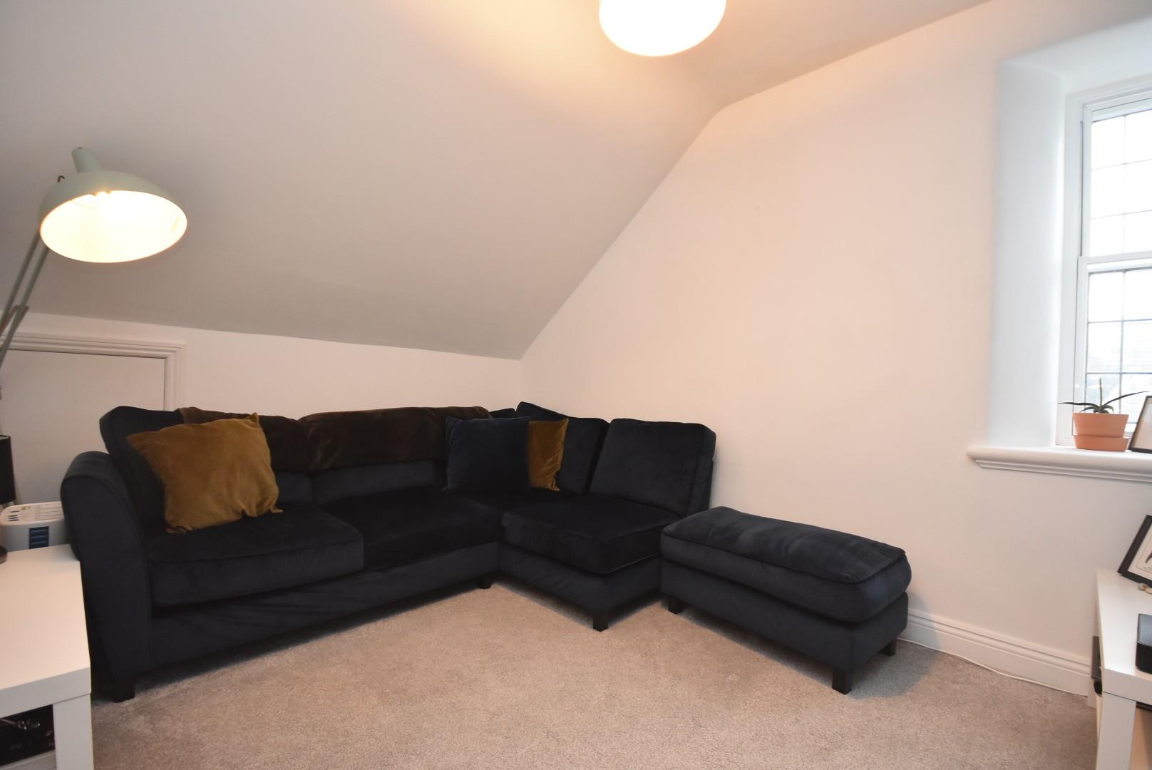 Flat 3, Portman House, 12 Royal Buildings, Penarth, CF64 3ED